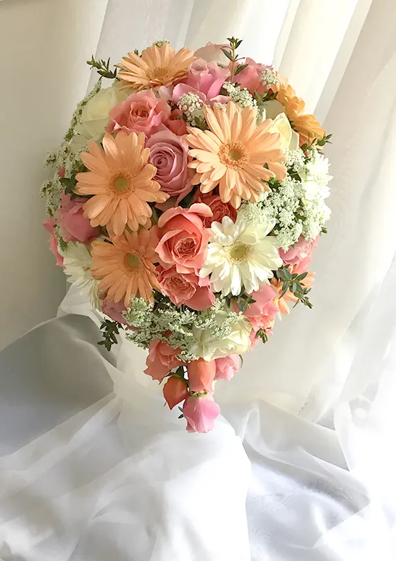 オレンジの花を使ったブーケ